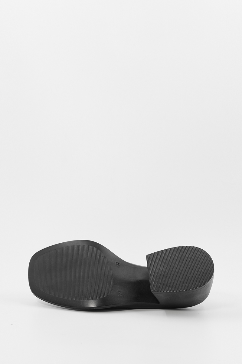 Кожаные сабо